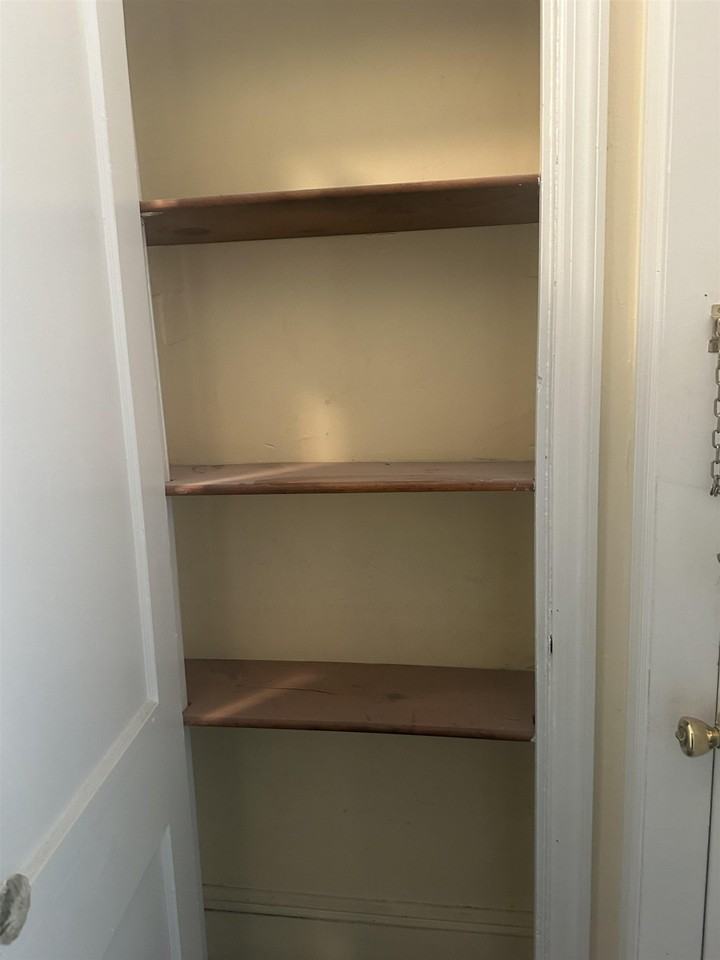 1090 Kennedy Blvd #1 - Photo 6 of 11