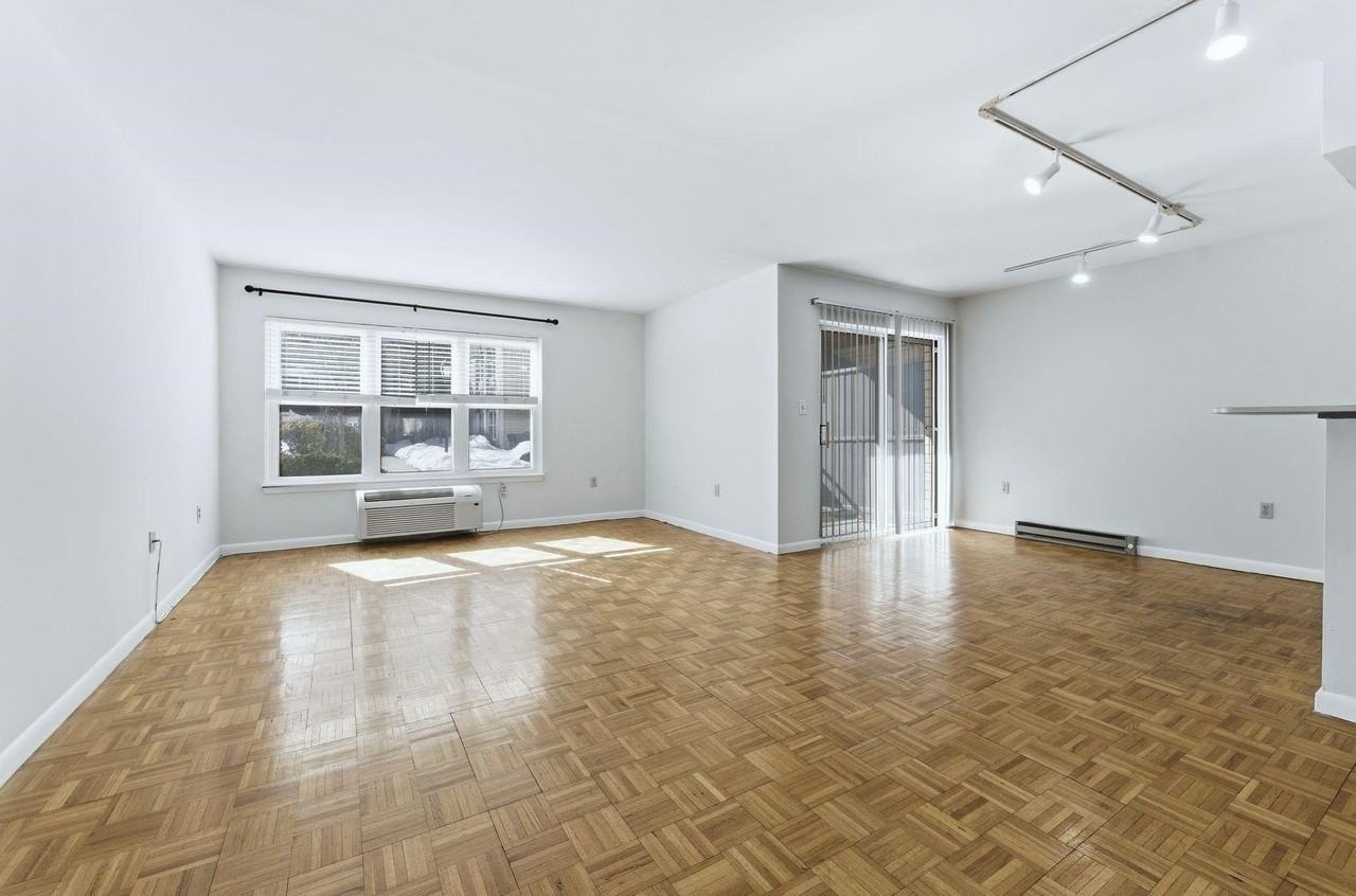 1111 River Rd #C6 - Photo 2 of 16