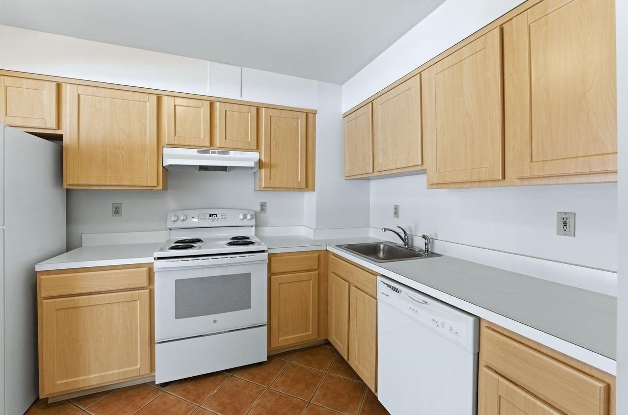 1111 River Rd #C6 - Photo 6 of 16