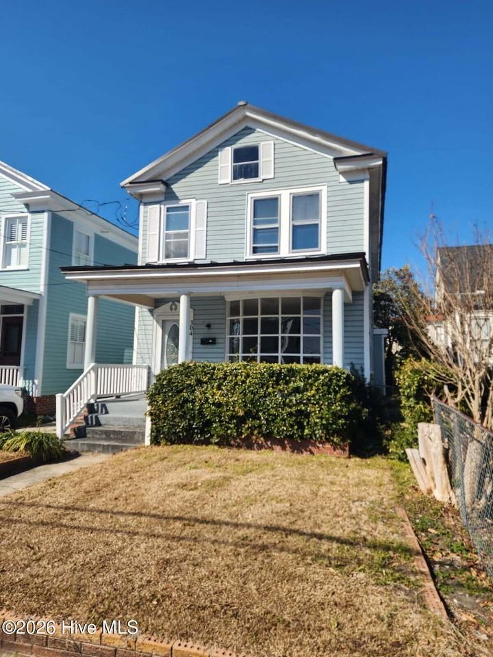 304 Avenue A - Photo 2 of 38