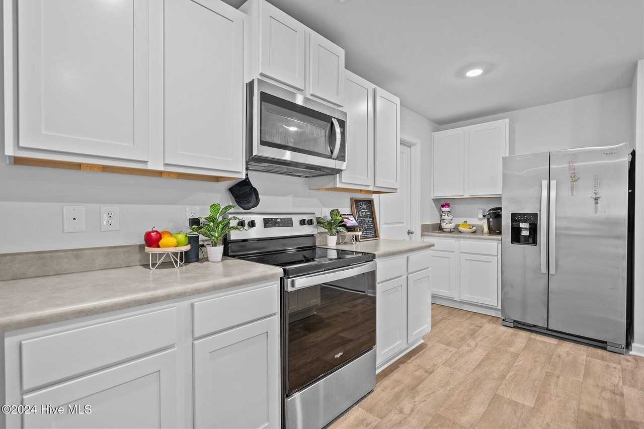 402 Folkstone Rd Lot 71 - Photo 5 of 39