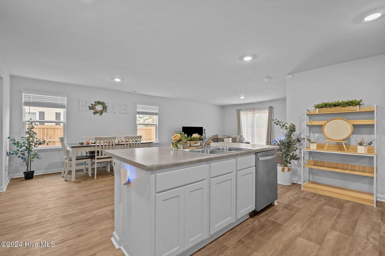 402 Folkstone Rd Lot 71 - Photo 7 of 39