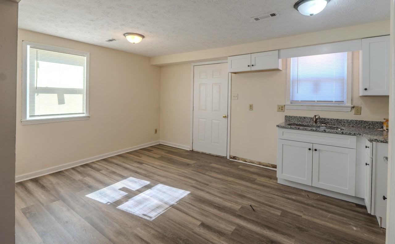 922 Southern Hills Dr Unit A - Photo 5 of 10