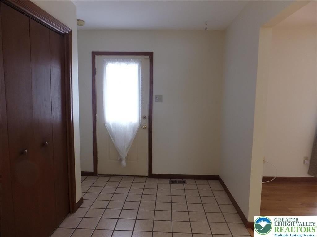 1207 Kressler Rd - Photo 2 of 27