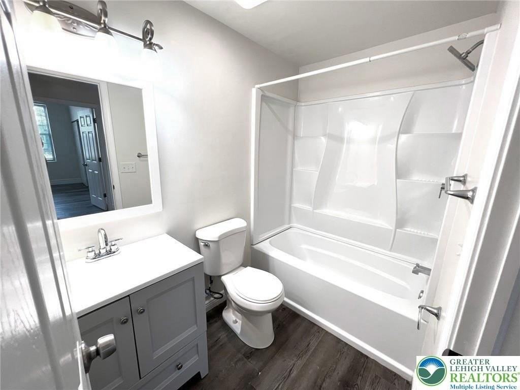 374 W Main St Apt 105 - Photo 5 of 18