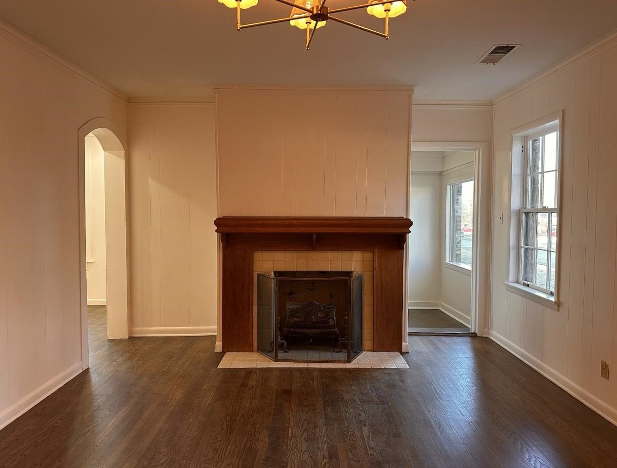 2247 Vollintine Ave - Photo 2 of 15