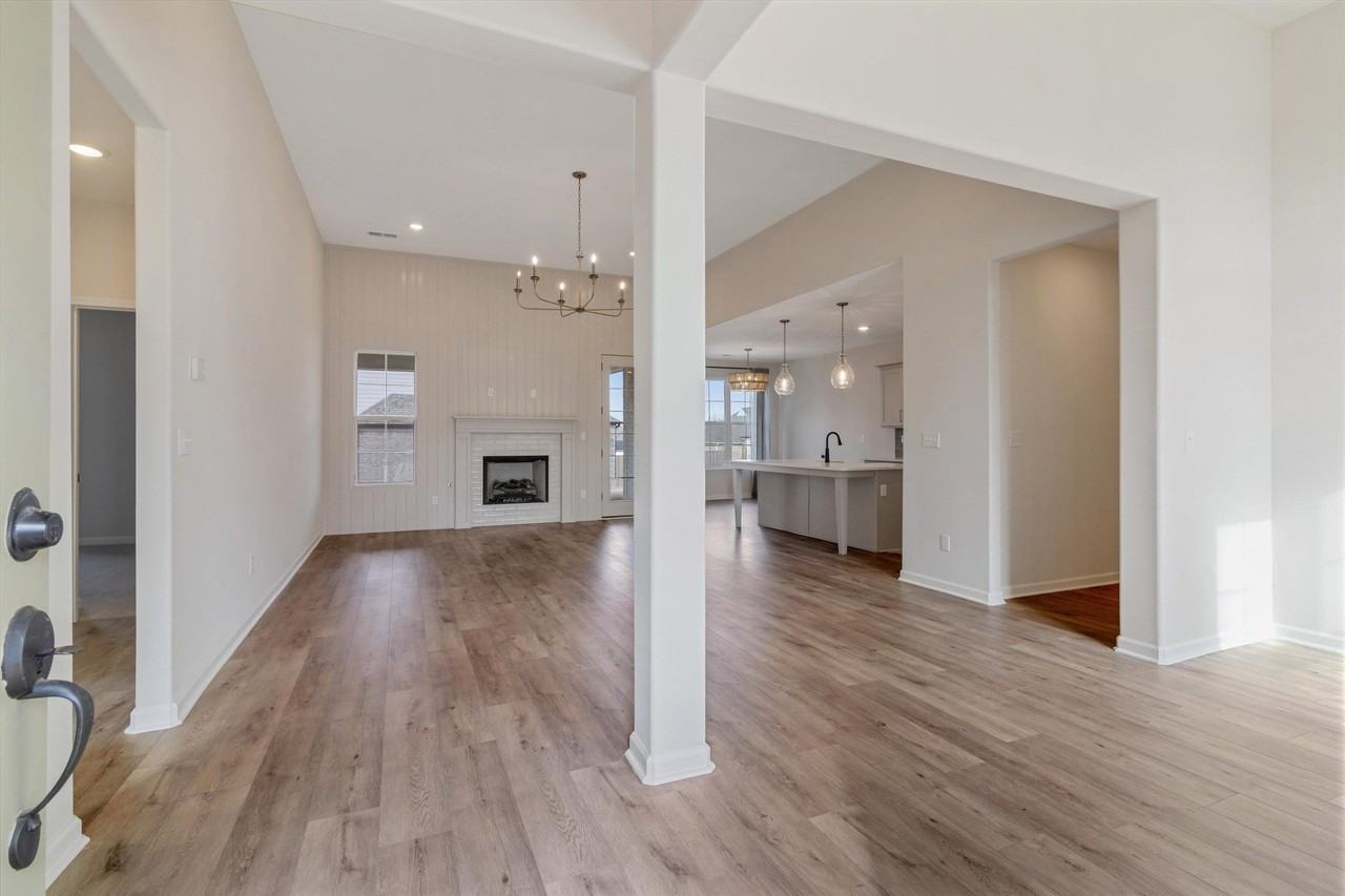 55 Valleyview Ln - Photo 4 of 26