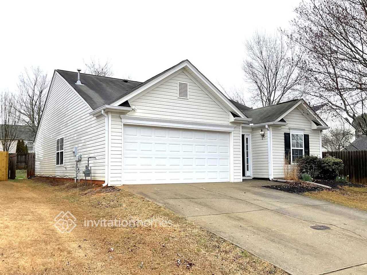 302 Meadows Ln - Photo 2 of 11