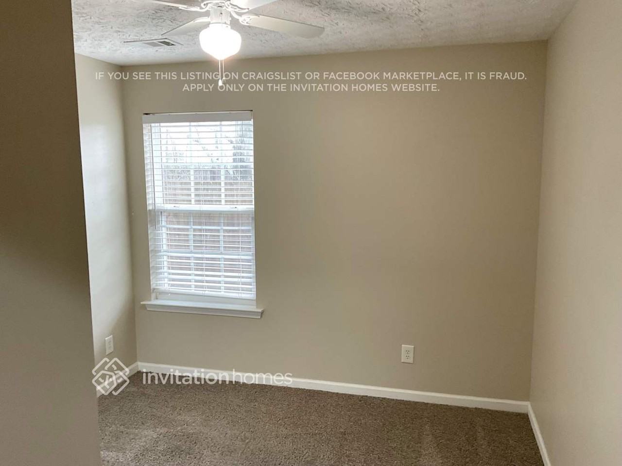 302 Meadows Ln - Photo 7 of 11