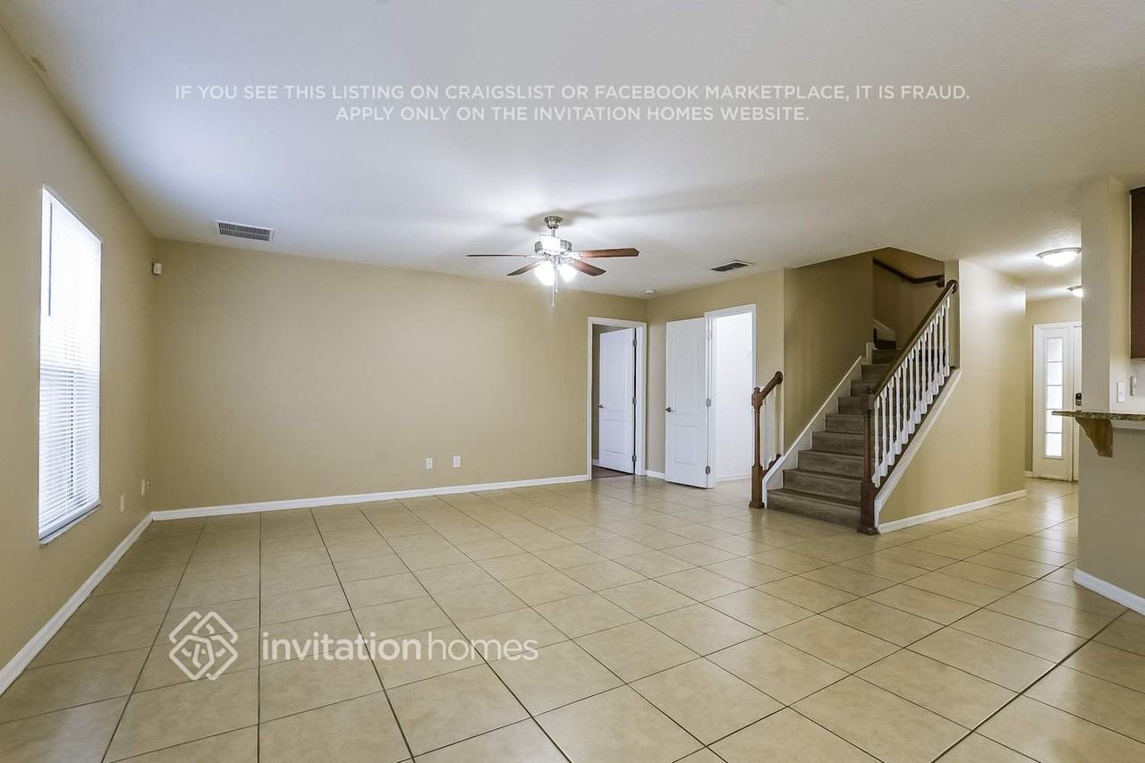 365 Marco Ct - Photo 4 of 18