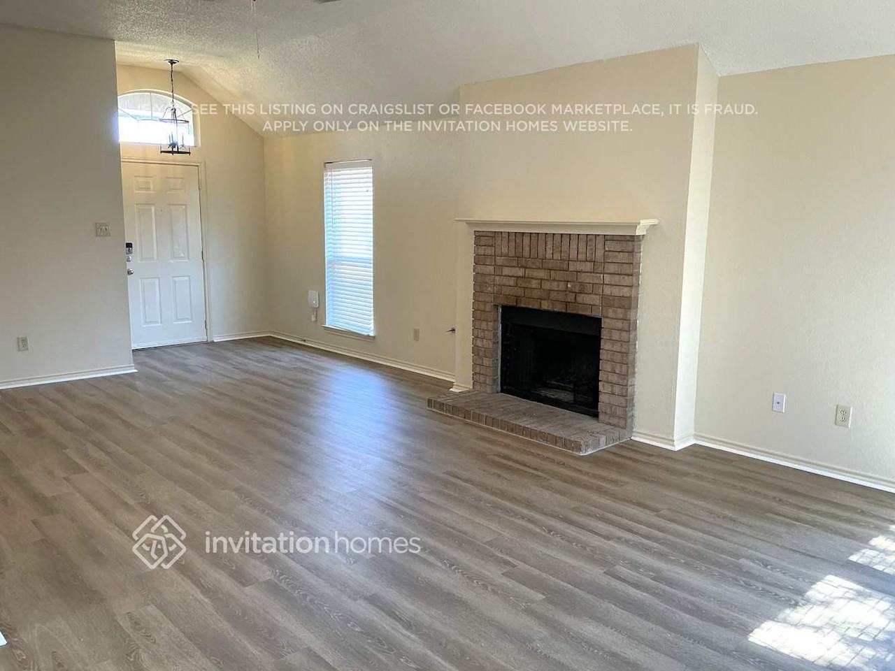 7614 Maui Ln - Photo 2 of 12