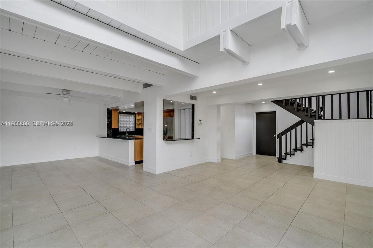 6500 Sw 54th Ln - Photo 2 of 31