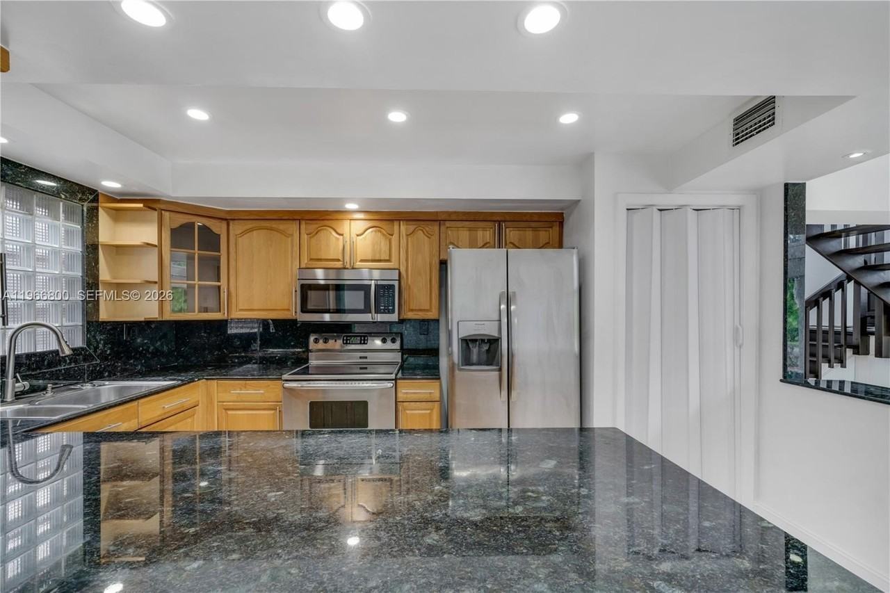 6500 Sw 54th Ln - Photo 6 of 31