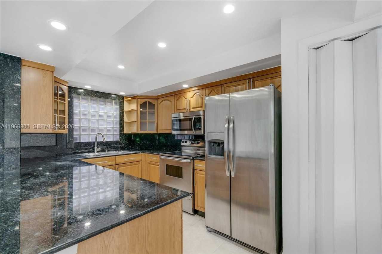 6500 Sw 54th Ln - Photo 7 of 31