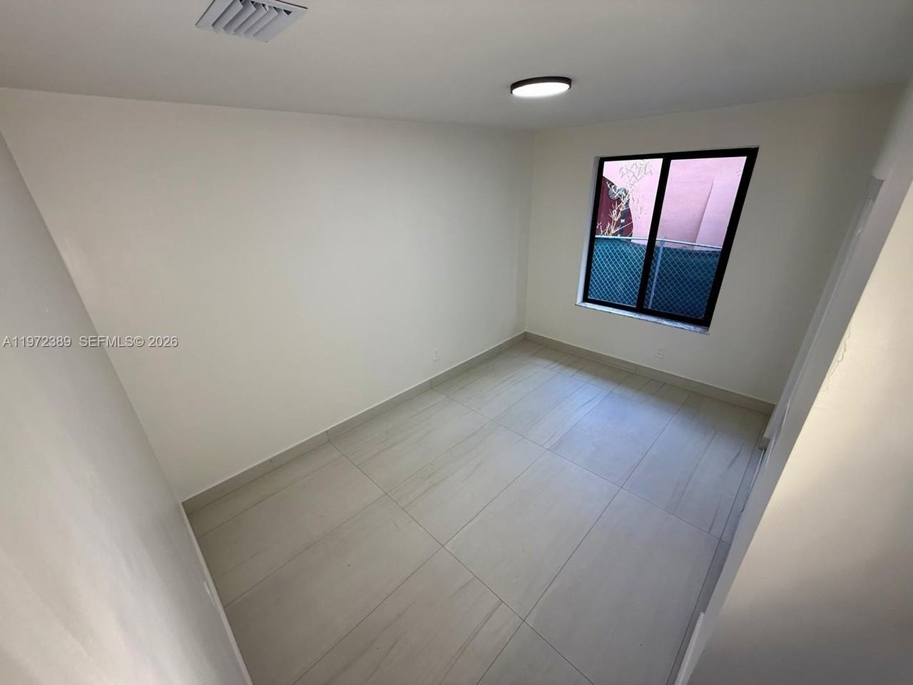 800 Jann Ave - Photo 3 of 18