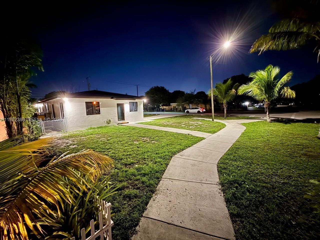 800 Jann Ave - Photo 2 of 18