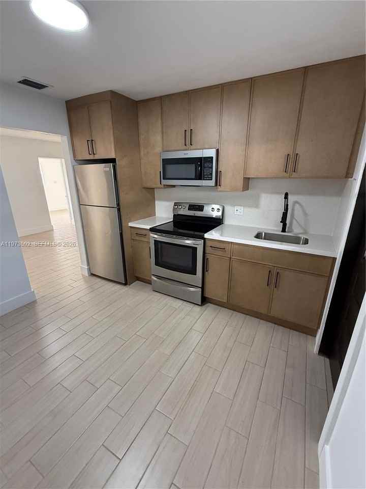 11063 Sw 5th St #11063 - Photo 3 of 19