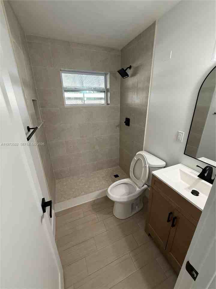 11063 Sw 5th St #11063 - Photo 5 of 19