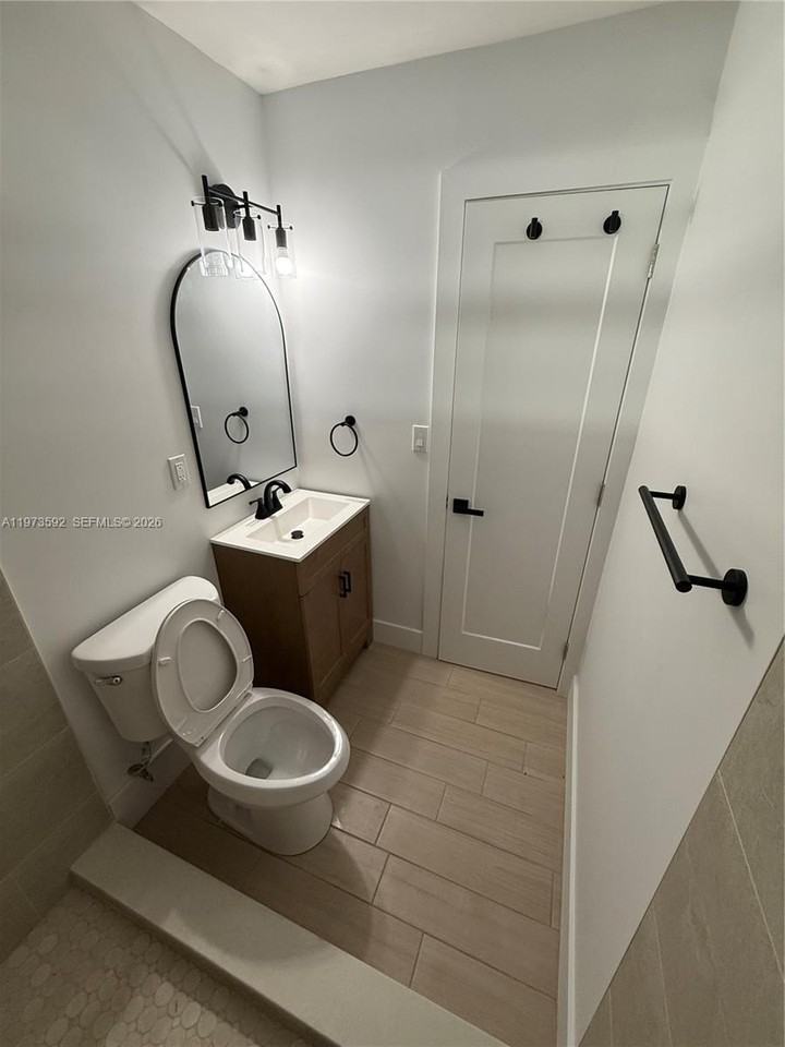 11063 Sw 5th St #11063 - Photo 6 of 19