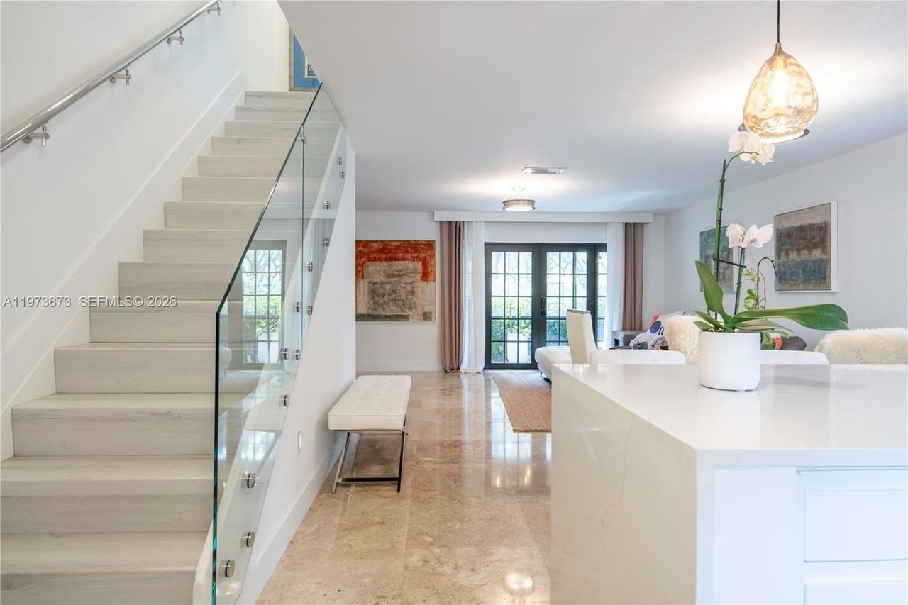 576 Westree Ln #576 - Photo 3 of 24