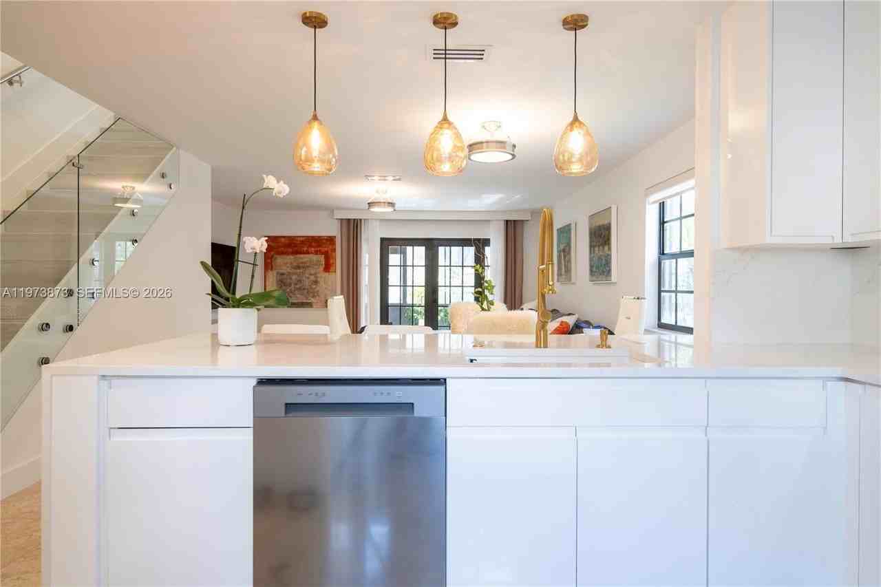 576 Westree Ln #576 - Photo 4 of 24