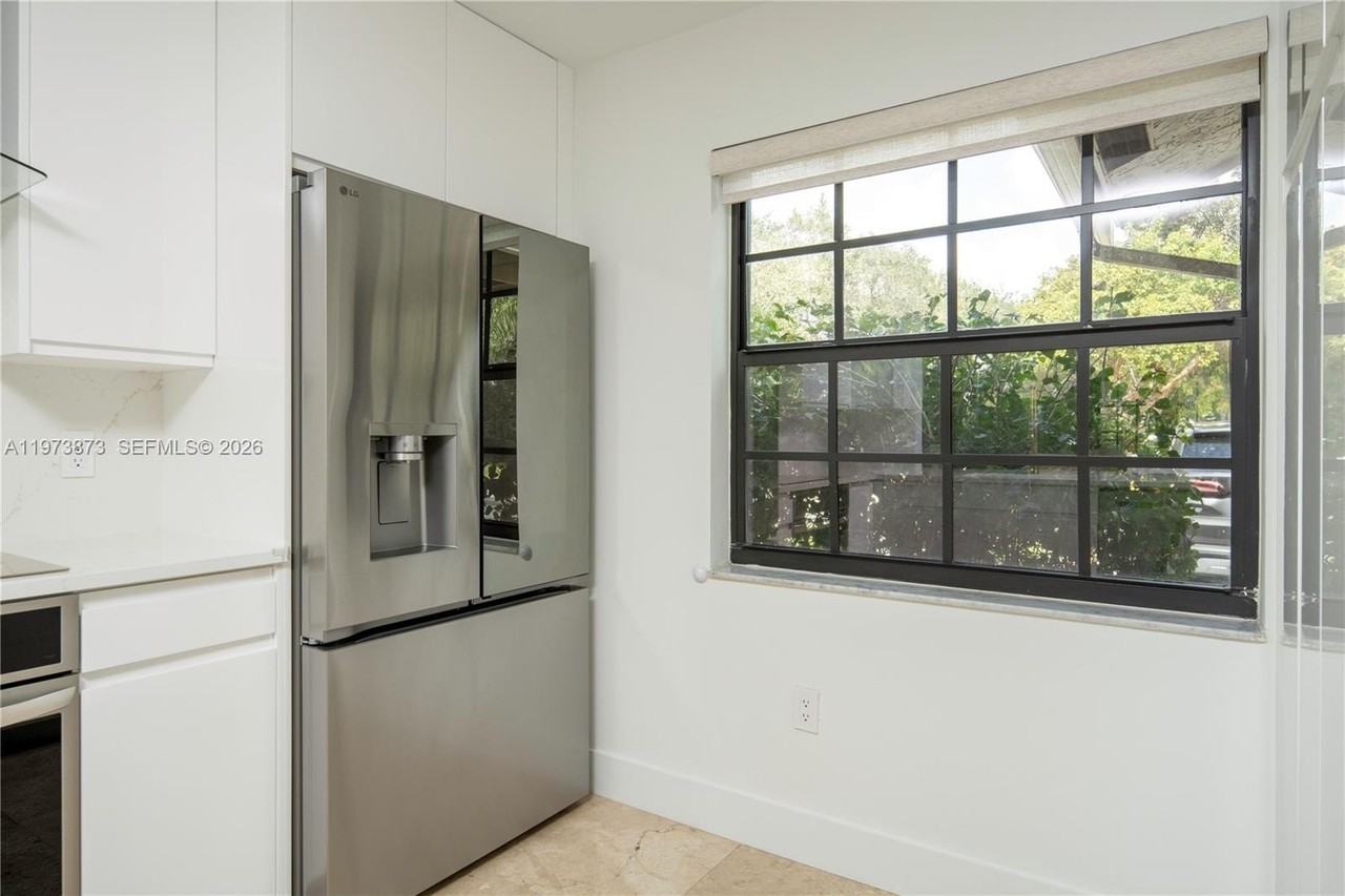 576 Westree Ln #576 - Photo 6 of 24