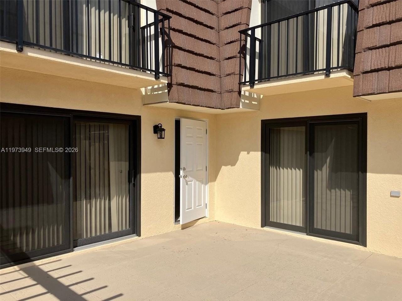 1123 11th Ln #1123 - Photo 2 of 11