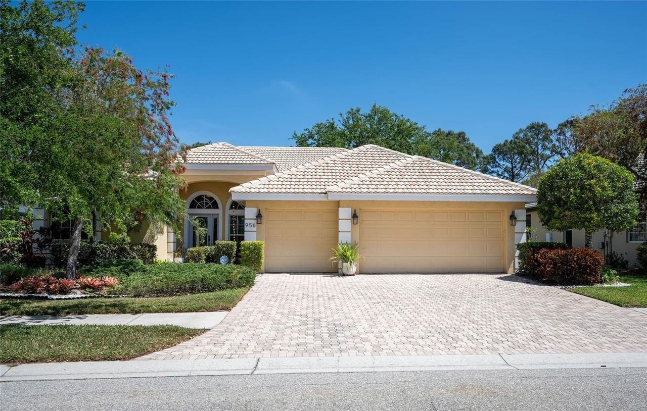 956 Scherer Way - Photo 2 of 38