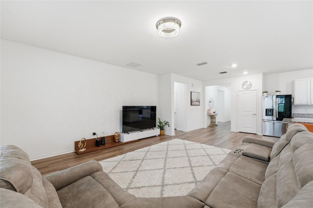 2081 Malbec Ct - Photo 5 of 25