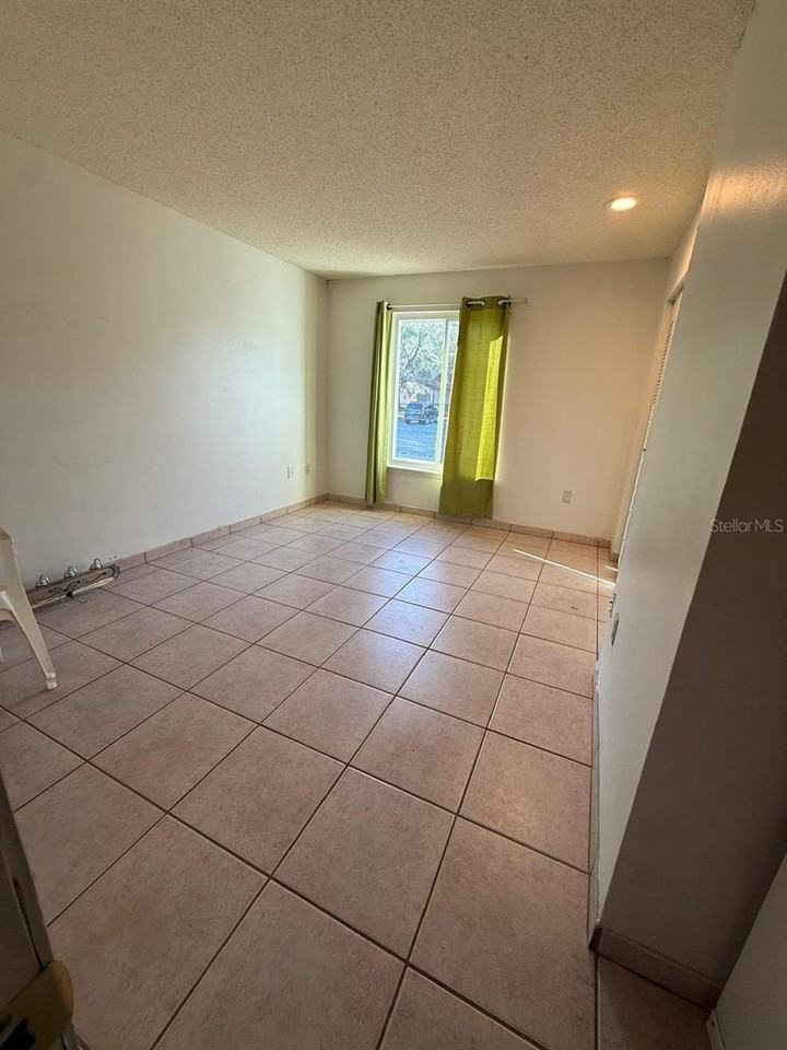 1009 Westside Dr - Photo 6 of 16