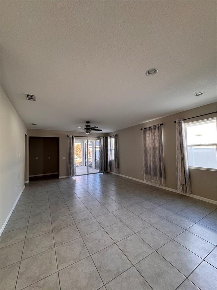 541 Buchannan Dr - Photo 6 of 16