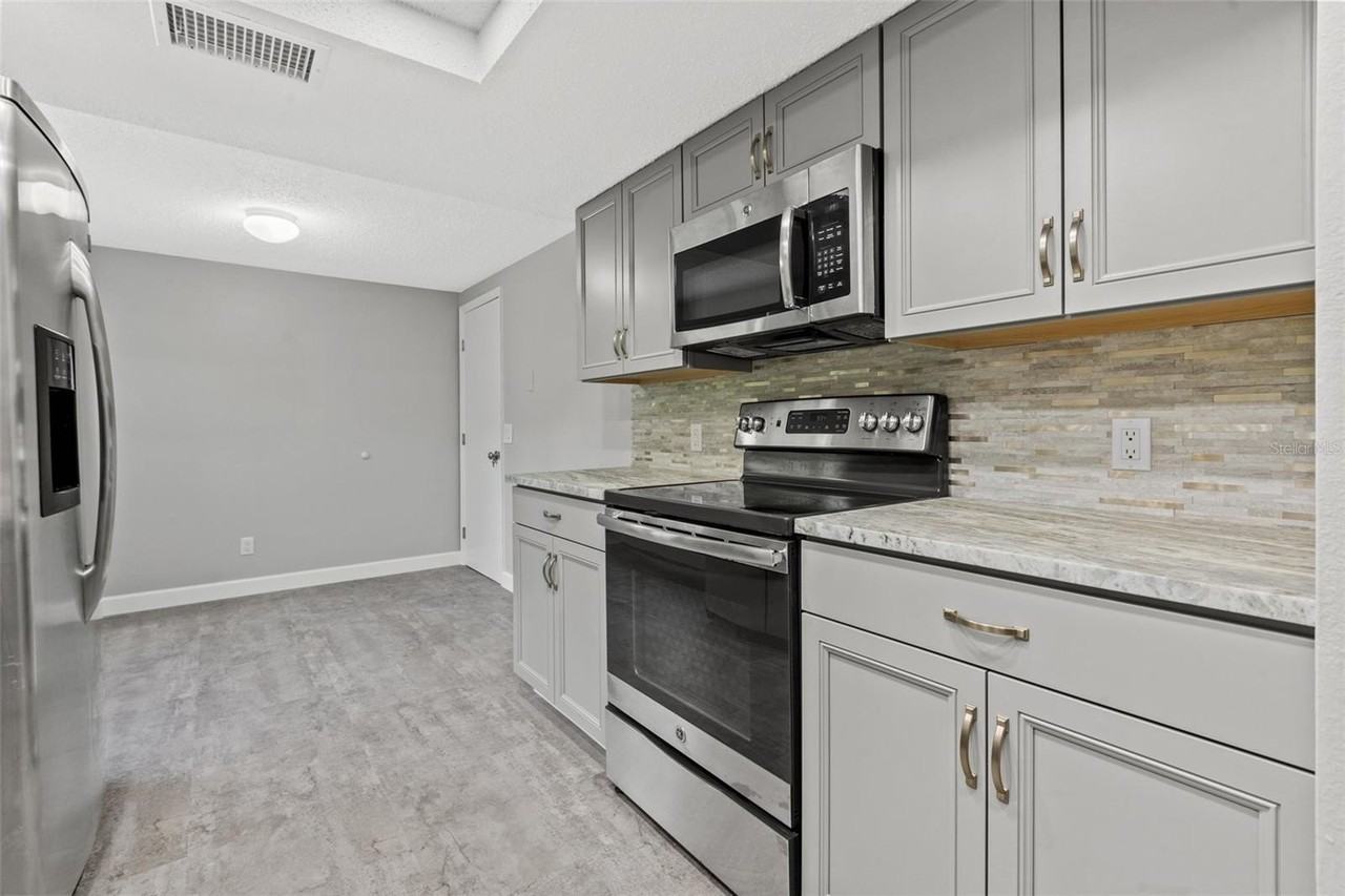 6120 Westport Dr - Photo 6 of 25