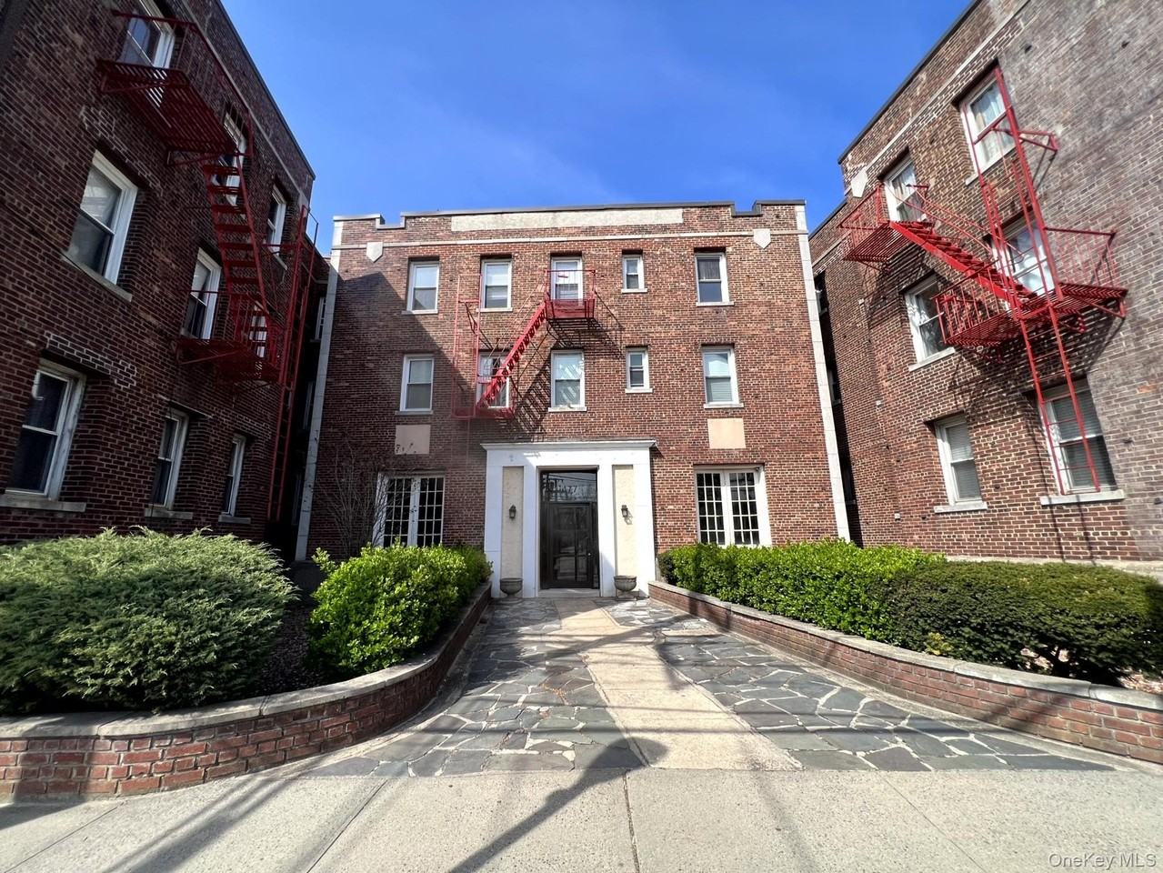 477 Merrick Rd - Photo 7 of 7