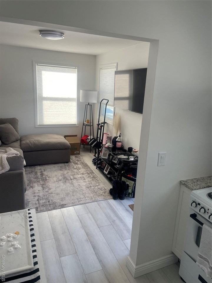 7 Anawanda Rd - Photo 3 of 11