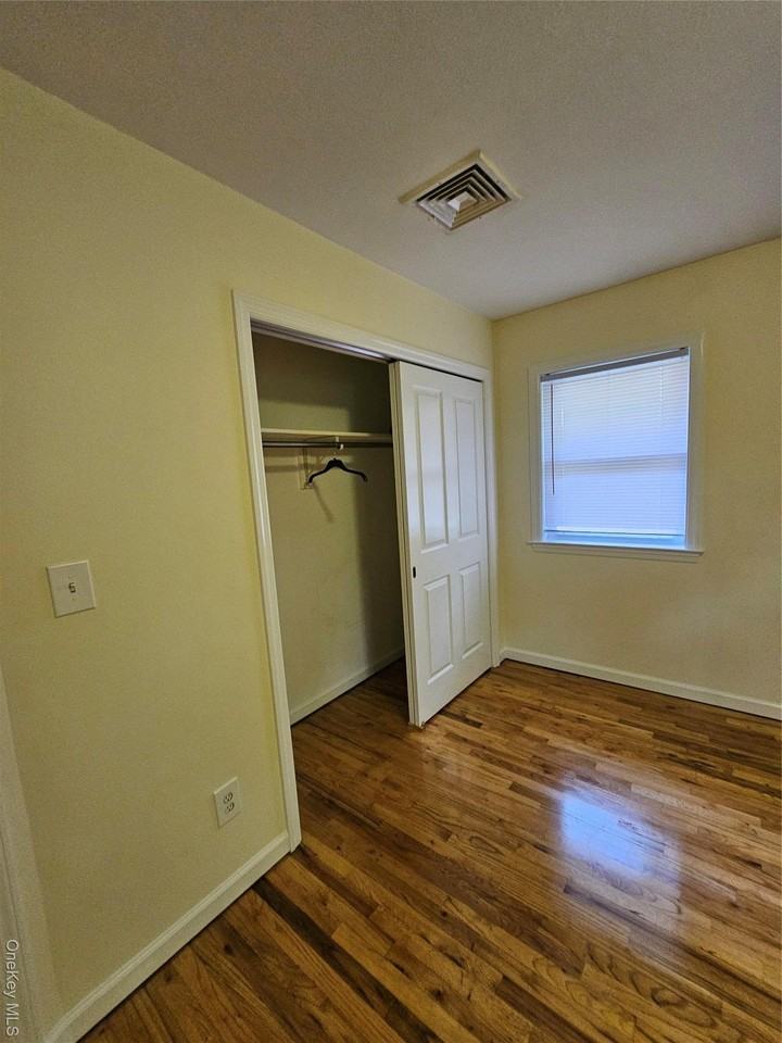 8 Town Path Unit 2 - Photo 6 of 9