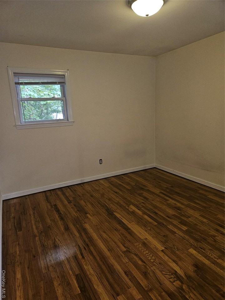 8 Town Path Unit 2 - Photo 7 of 9