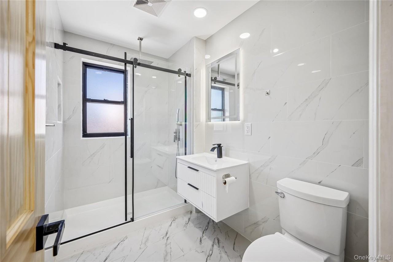 3250 87th St - Photo 2 of 8