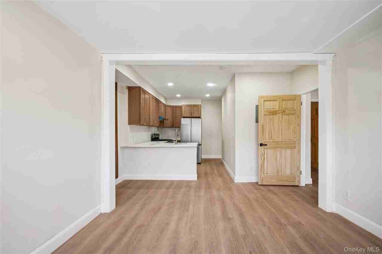 3250 87th St - Photo 3 of 8