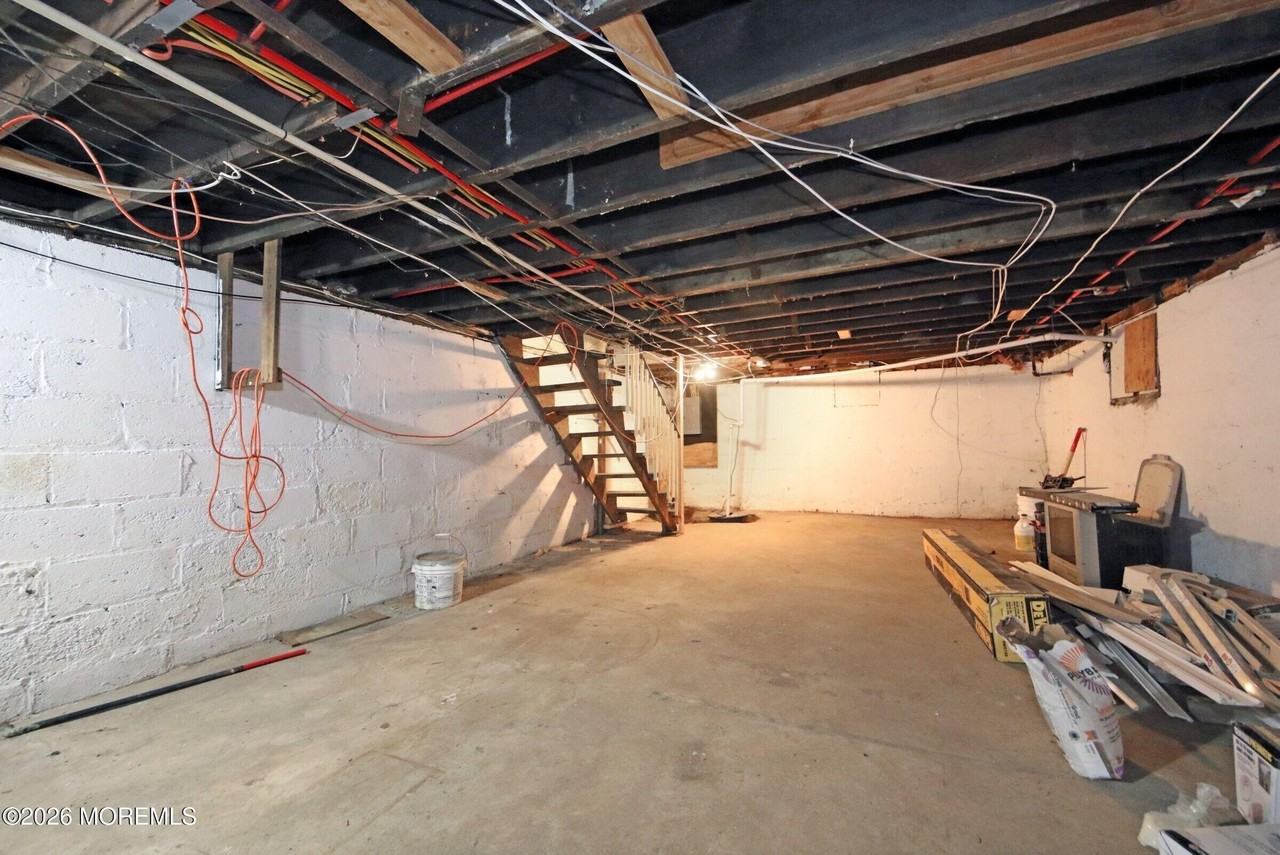 183 Ridge Ave - Photo 4 of 23