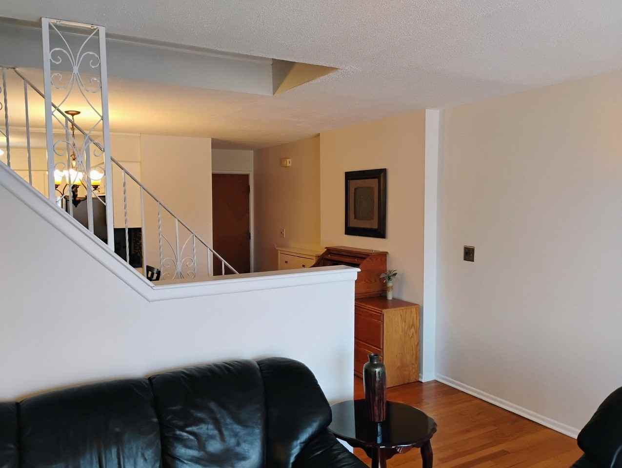 553 W Park Ave Apt A - Photo 7 of 17