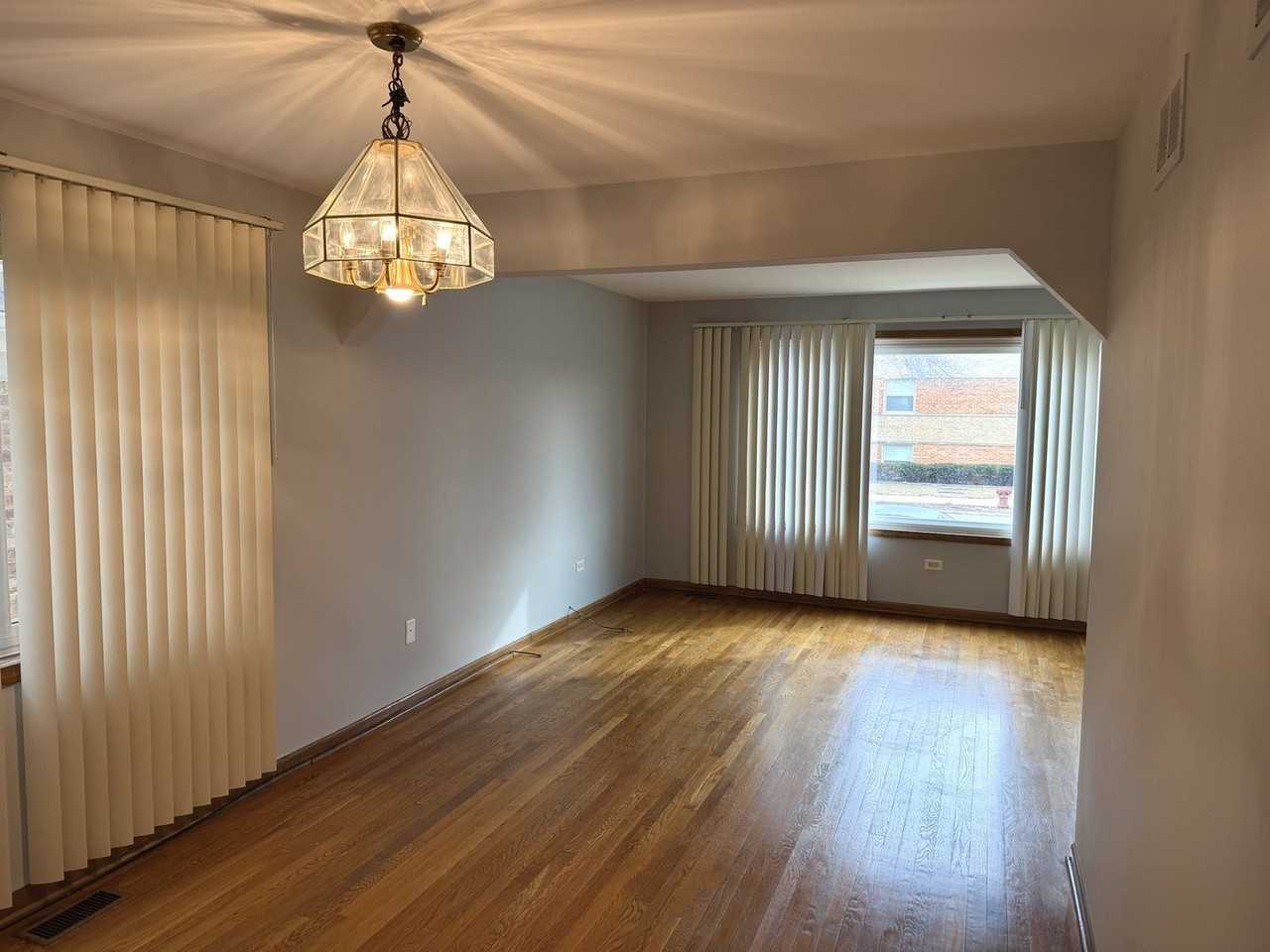 3742 N Harlem Ave Apt 1 - Photo 3 of 15