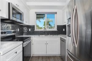 featured image of 1074 Buckingham Ln