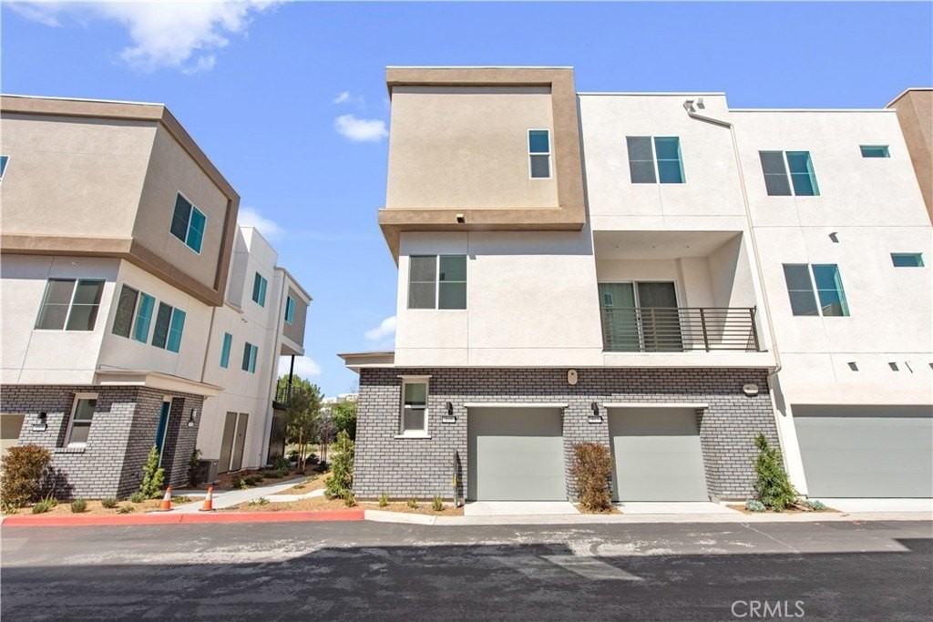 105 Culture - Photo 2 of 38