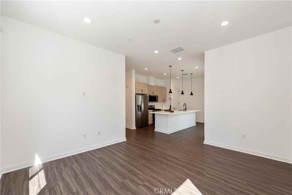 105 Culture - Photo 7 of 38