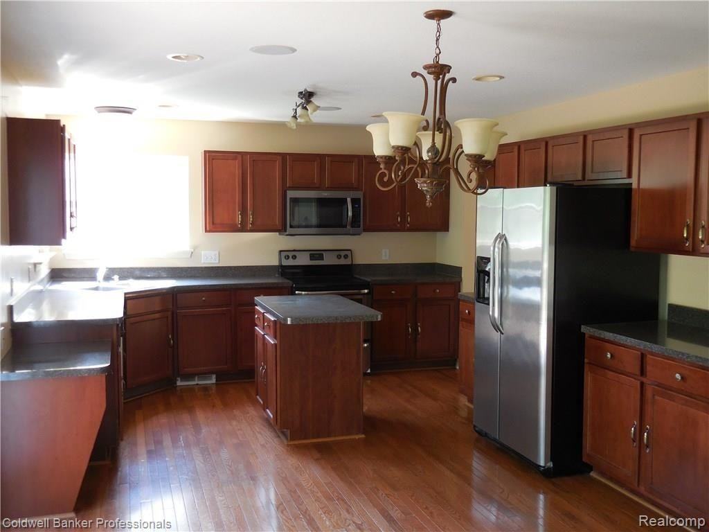 49554 S Glacier - Photo 2 of 30