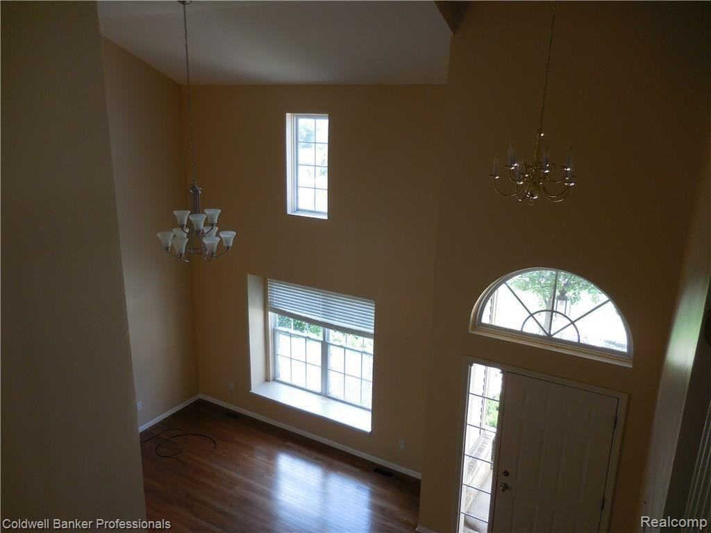 49554 S Glacier - Photo 4 of 30