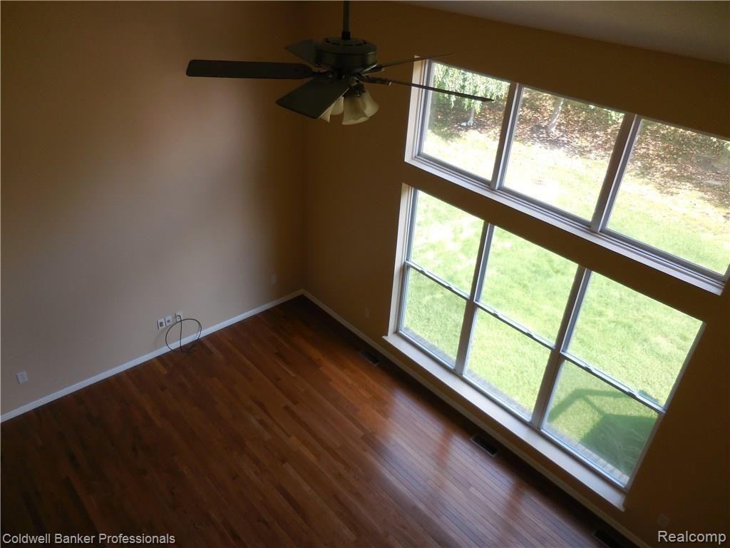 49554 S Glacier - Photo 7 of 30