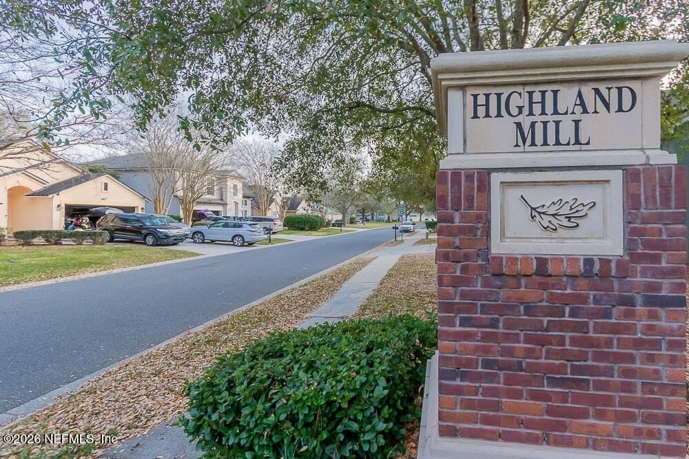 3246 Millpond Ct - Photo 2 of 32