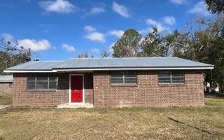 featured image of 828 Floyd St Ne