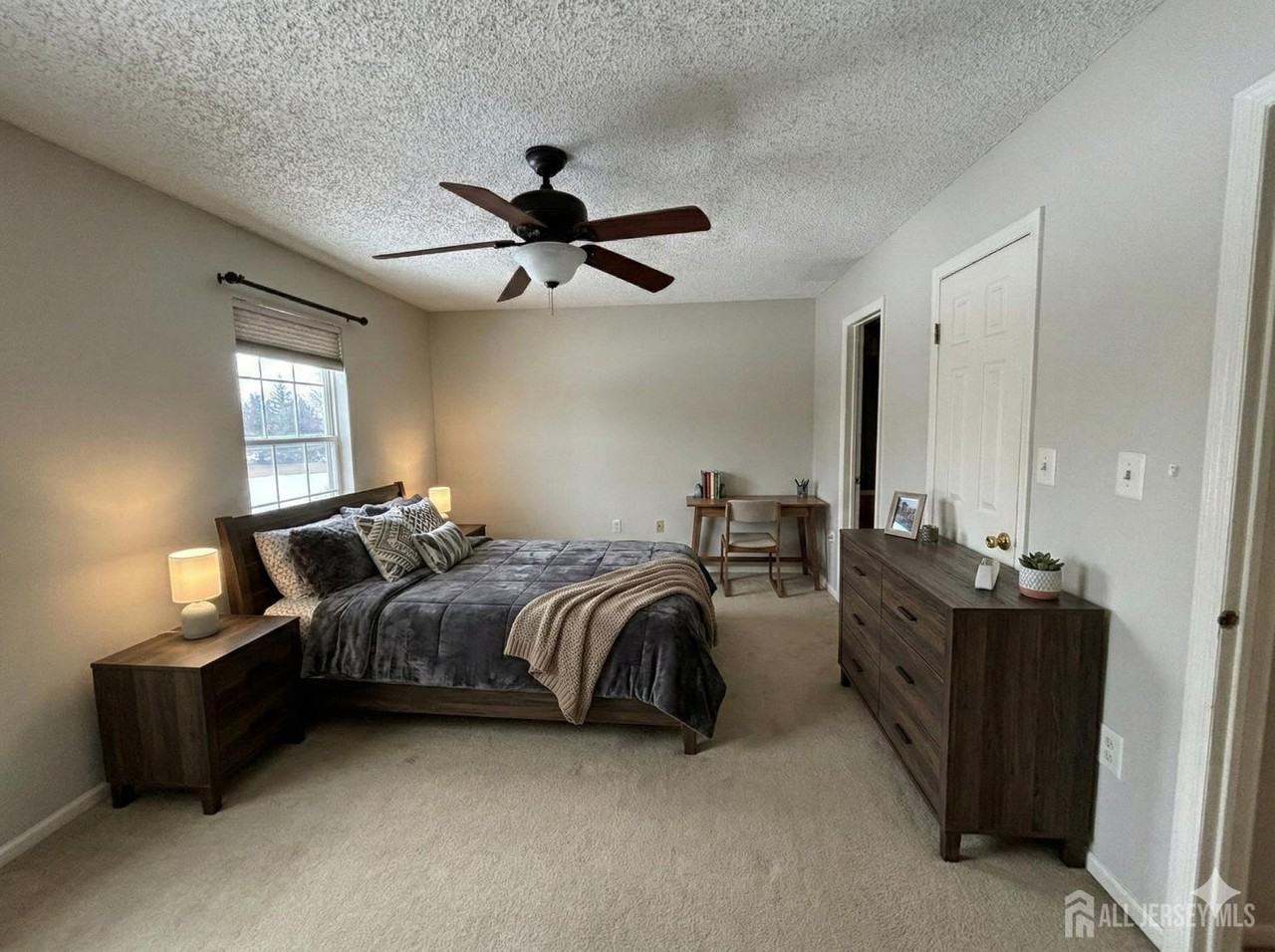 62 Colleen Ct - Photo 7 of 16